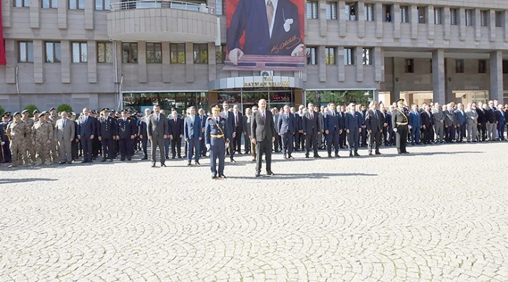 29 EKİM ÇELENK SUNMA TÖRENİ GERÇEKLEŞTİRİLDİ