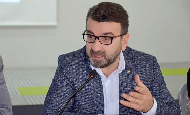 BAŞKAN GÜR “İSLAM’A VE DEĞERLERİMİZE DİL UZATARAK SALDIRMIŞTIR”