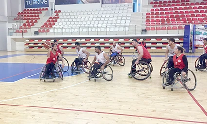 BASKETÇİLER İZMİR’E HAZIRLANIYOR