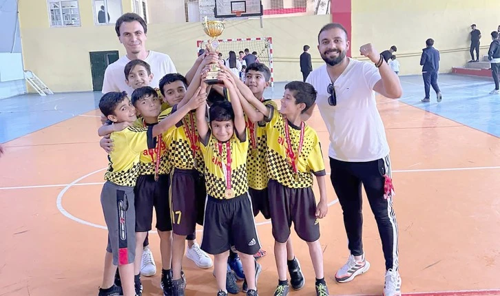 FUTSAL ŞAMPİYONU BORSA OLDU