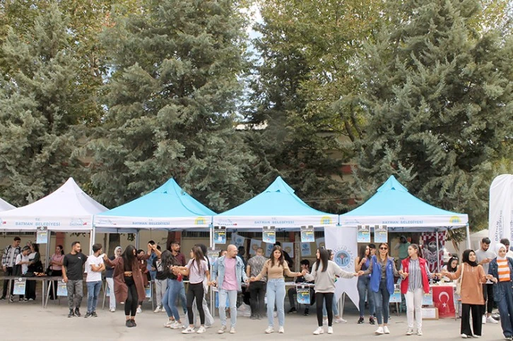 ÖĞRENCİ TOPLULUKLARI TANITIM GÜNLERİ BAŞLADI