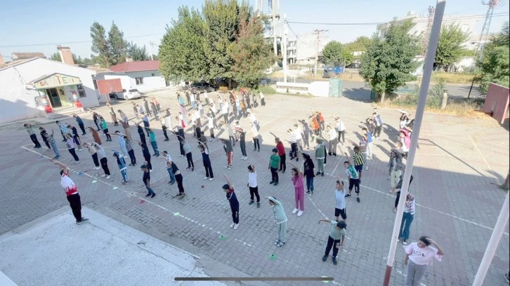 OKULLARDA SAĞLIKLI BESLENME PROGRAMI BAŞLADI