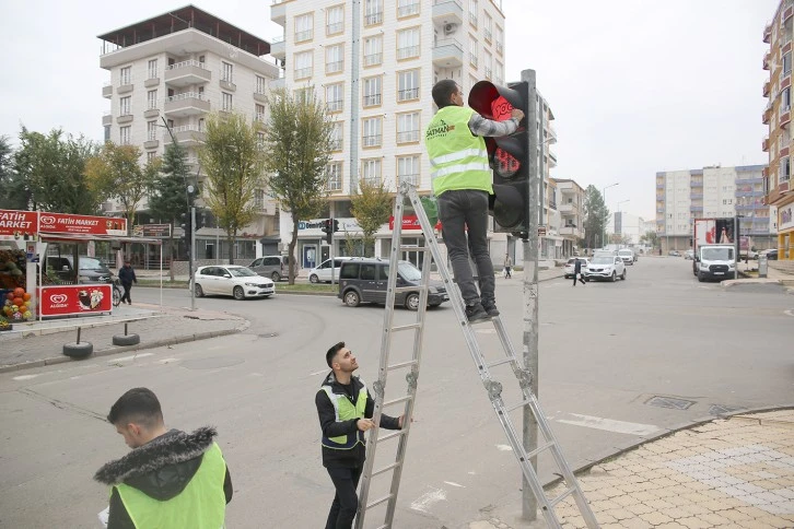 TRAFİK IŞIKLARINDA 100. YIL FARKINDALIĞI