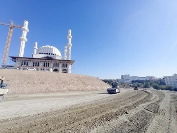 1200 METRE UZUNLUĞUNDAKİ YOLDA SON ETAP