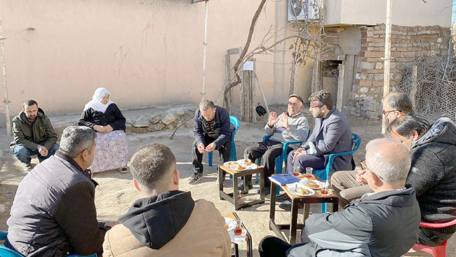 BAŞKAN GÜR, VATANDAŞLARI DİNLEDİ