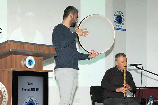 YÖRÜK TÜRKÜLERİ UYGULAMALI KONFERANSI DÜZENLENDİ