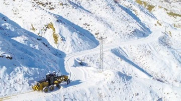 KÖY YOLLARI ULAŞIMA AÇILDI