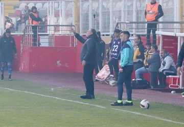 “MÜCADELE ANLAMINDA TAKDİR EDİLEN BİR FUTBOL OYNUYORUZ”