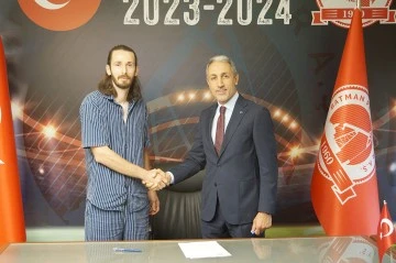 PETROLSPOR’DA İMZA ŞOV