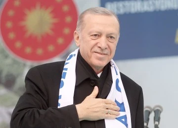 TARİH TEKERRÜR ETTİ, ERDOĞAN YENİDEN SEÇİLDİ