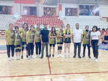 VOLEYBOLUN ŞAMPİYONLARI BELLİ OLDU